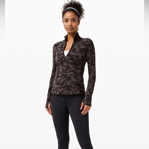 Lululemon | NWT Run Briskly Half Zip | Jacquard Rulu Lunar Rock Camo | 8
